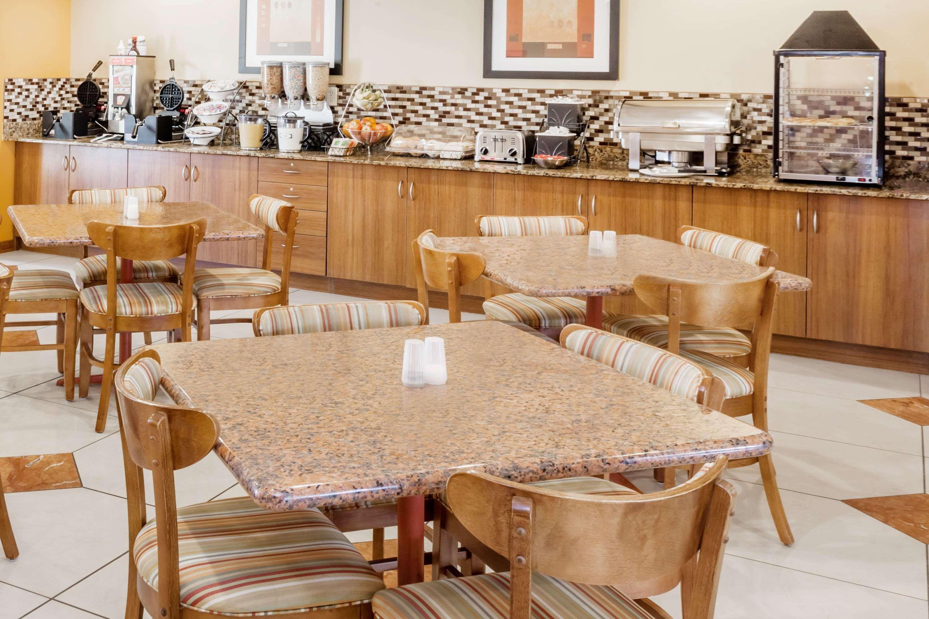 Microtel By Wyndham South Bend Notre Dame University Buitenkant foto